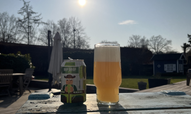 Mikkeller bier in de zon in Sollerod